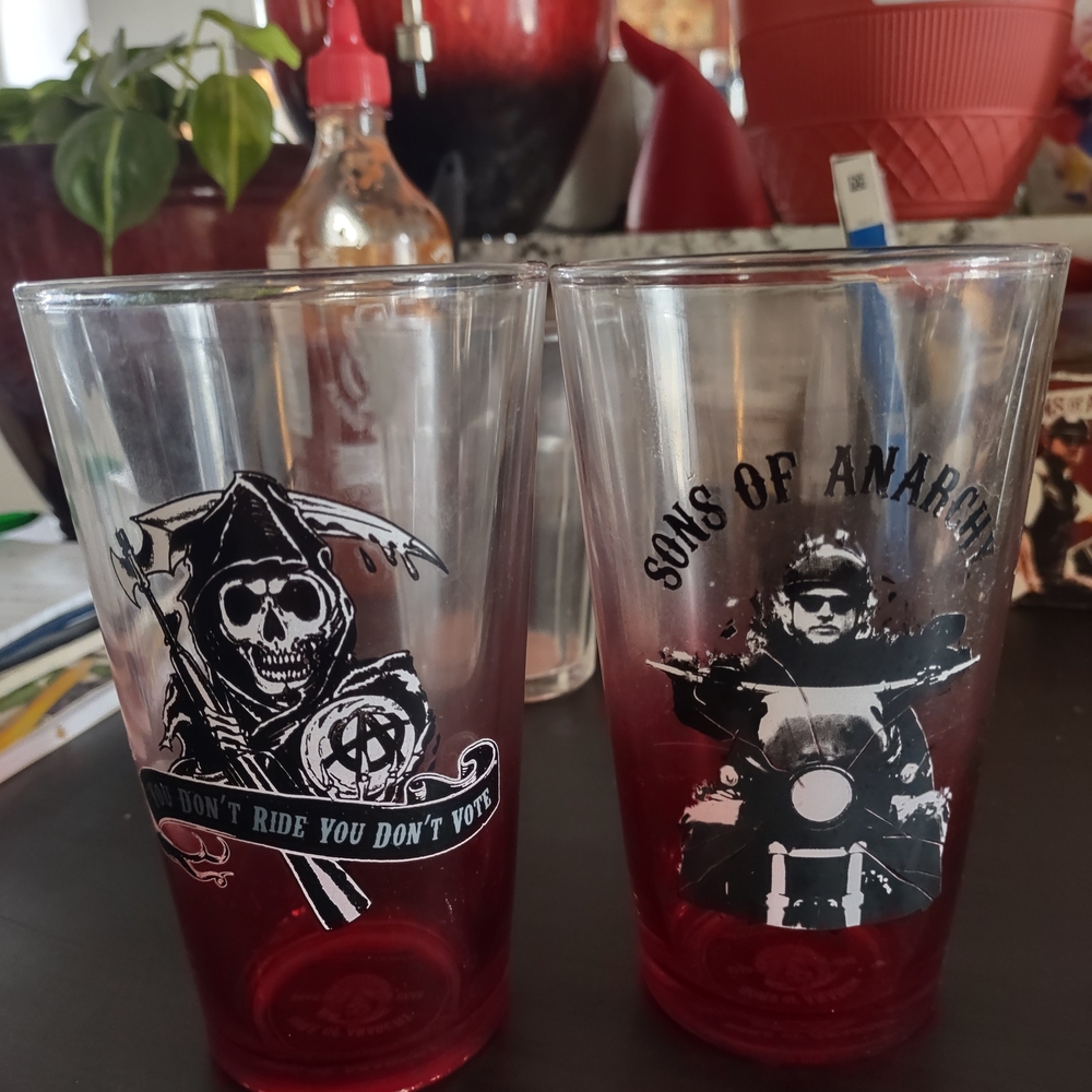 Sons of Anarchy Red Pint Glass Set
